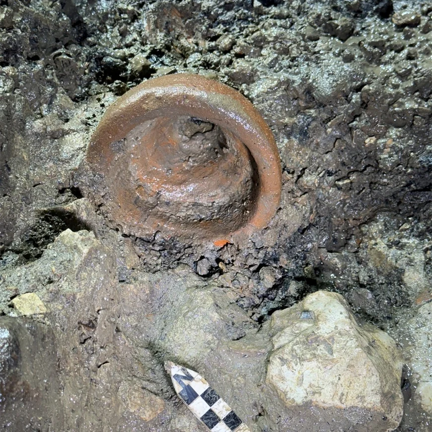 Hellenistic cult site and Bronze Age pile dwelling uncovered in Italy’s Pertosa-Auletta Caves