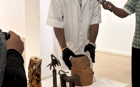 Protesters disrupt Nigeria museum opening amid dispute over looted Benin Bronzes